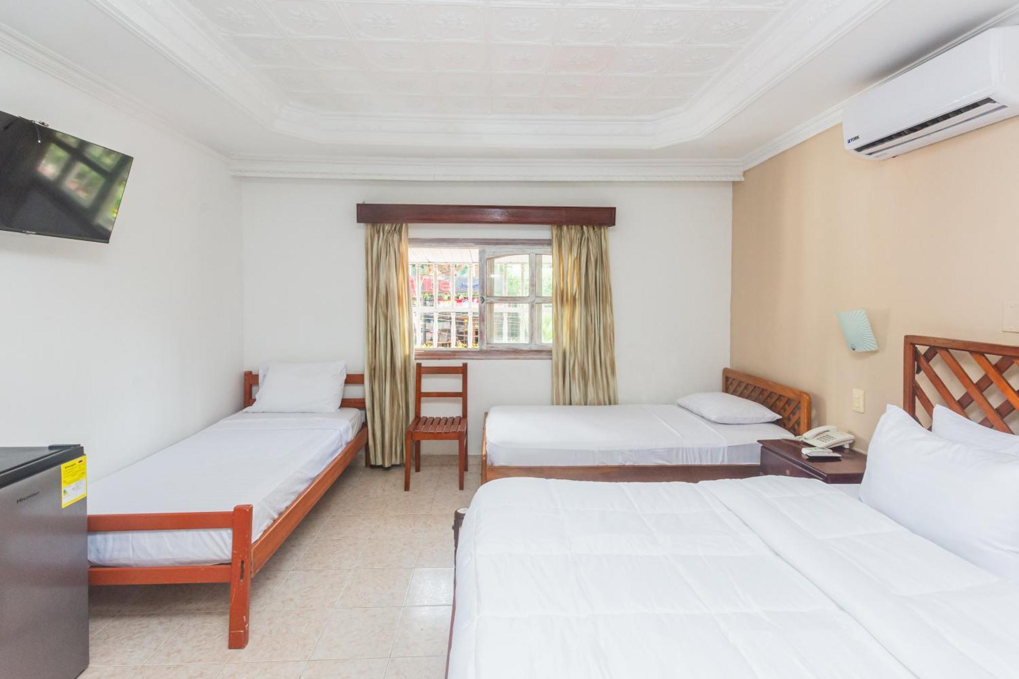 Hotel Baluarte Coast Cartagène Extérieur photo