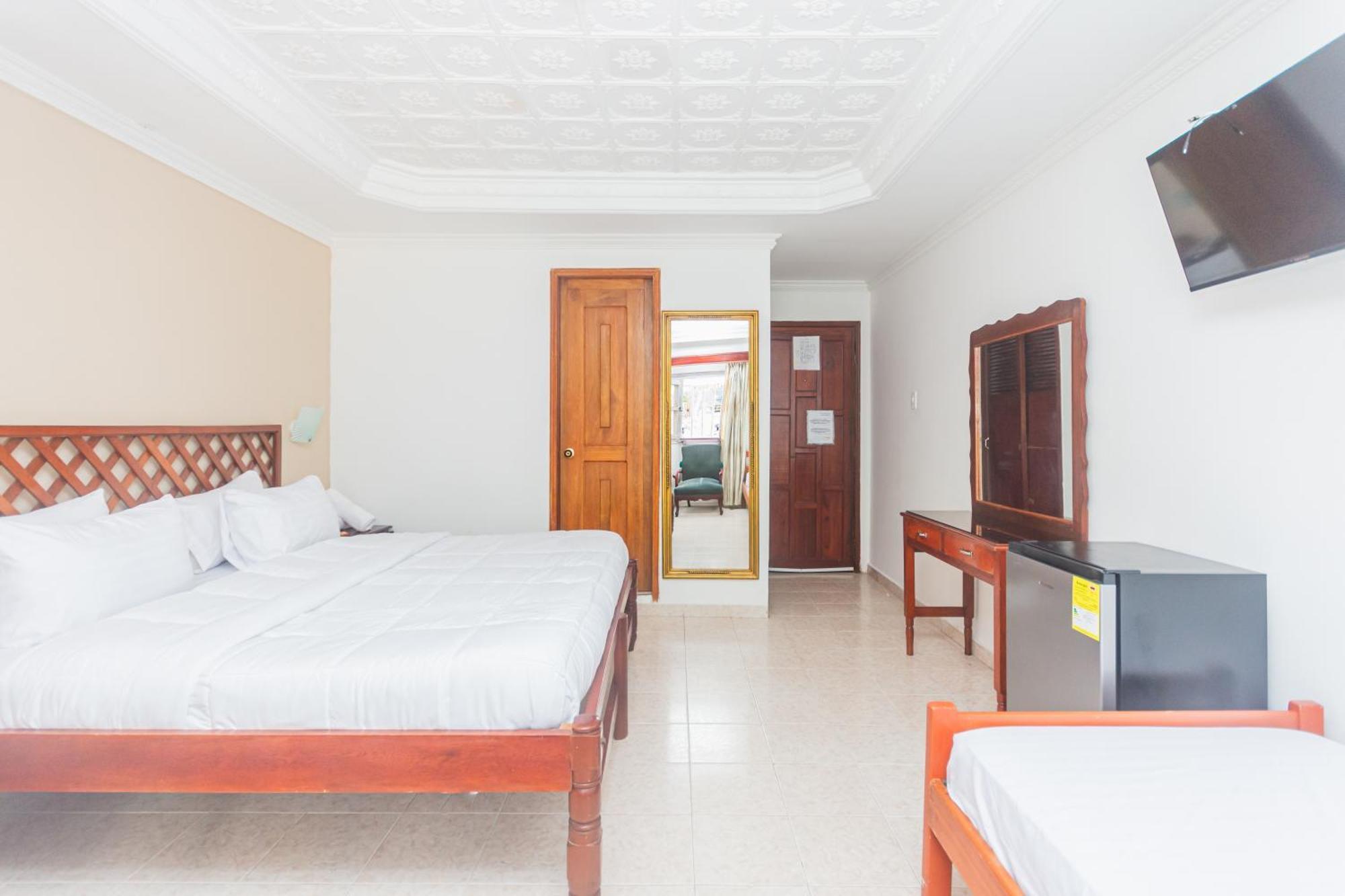 Hotel Baluarte Coast Cartagène Extérieur photo
