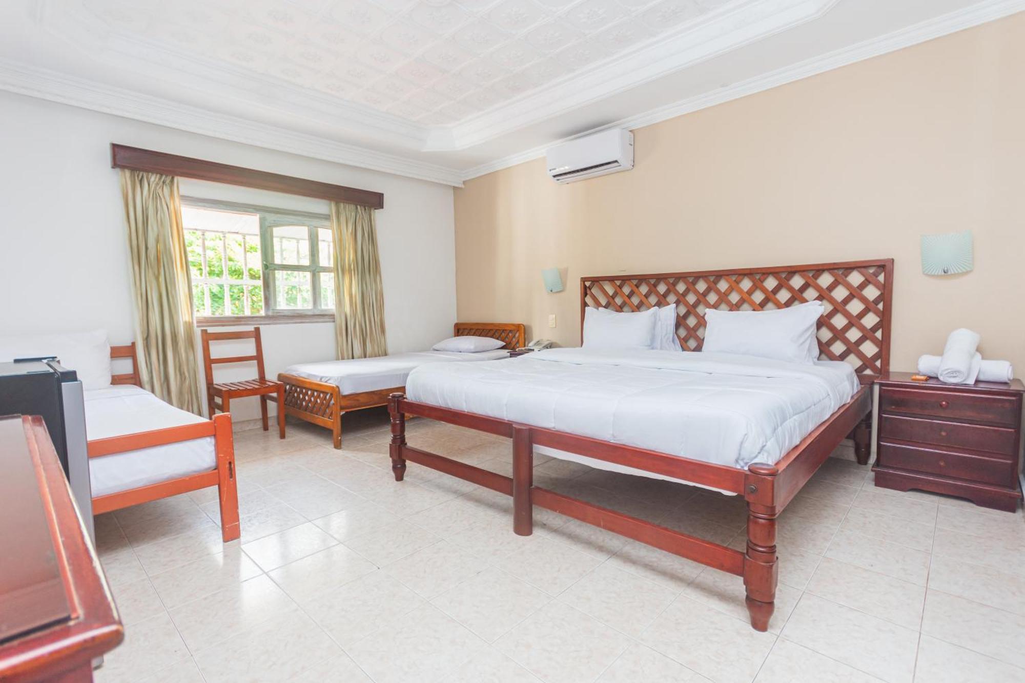 Hotel Baluarte Coast Cartagène Extérieur photo