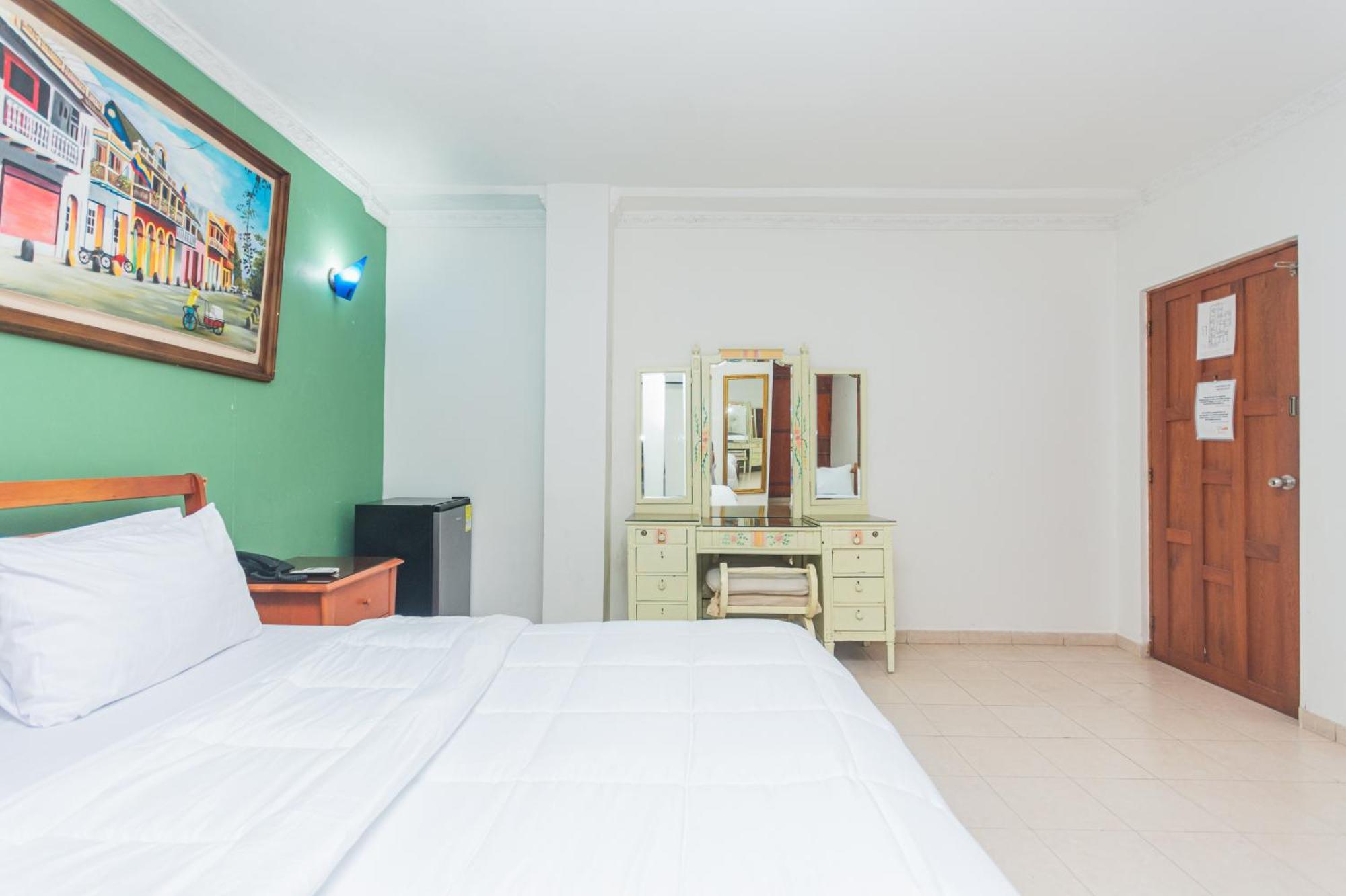Hotel Baluarte Coast Cartagène Extérieur photo