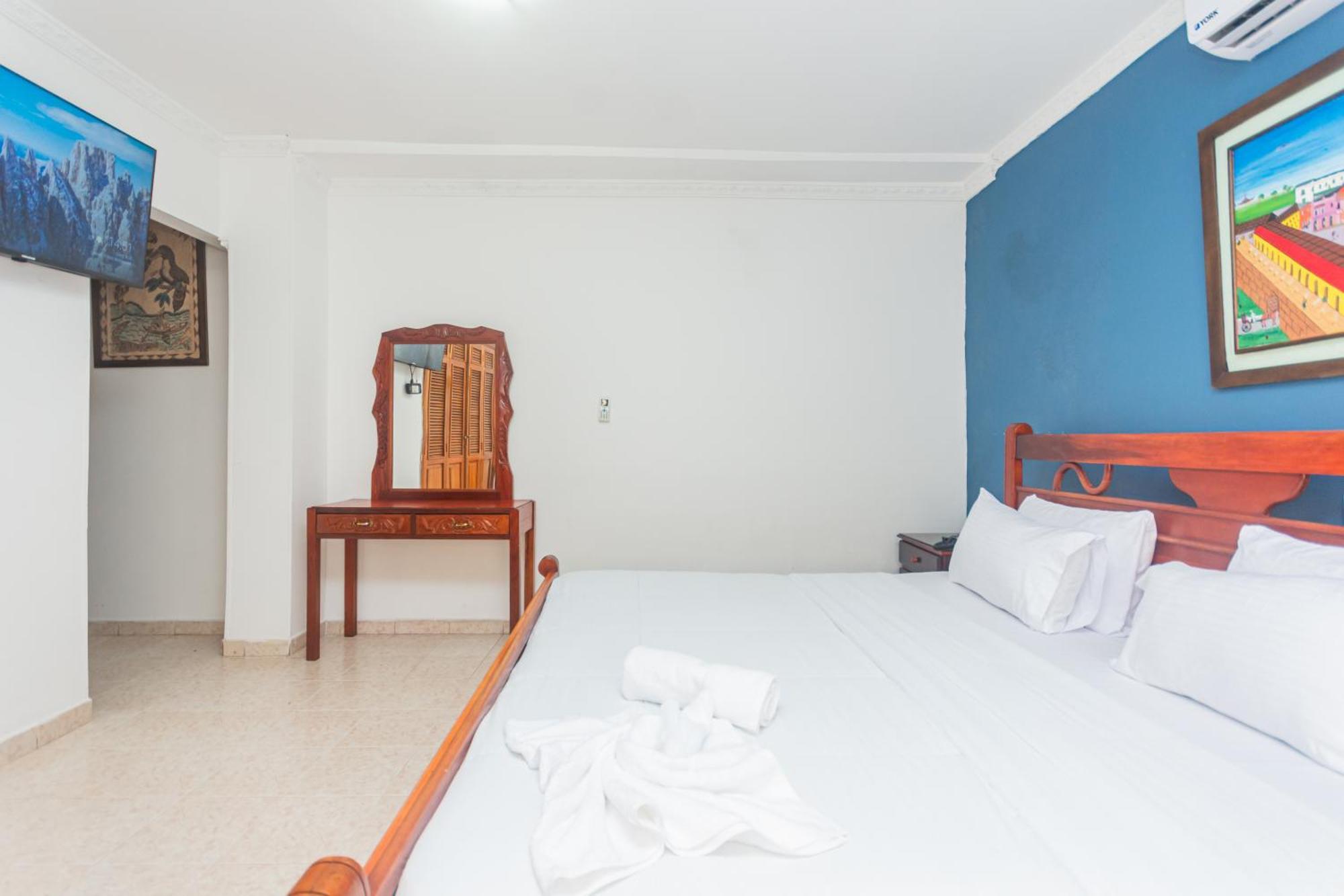 Hotel Baluarte Coast Cartagène Extérieur photo