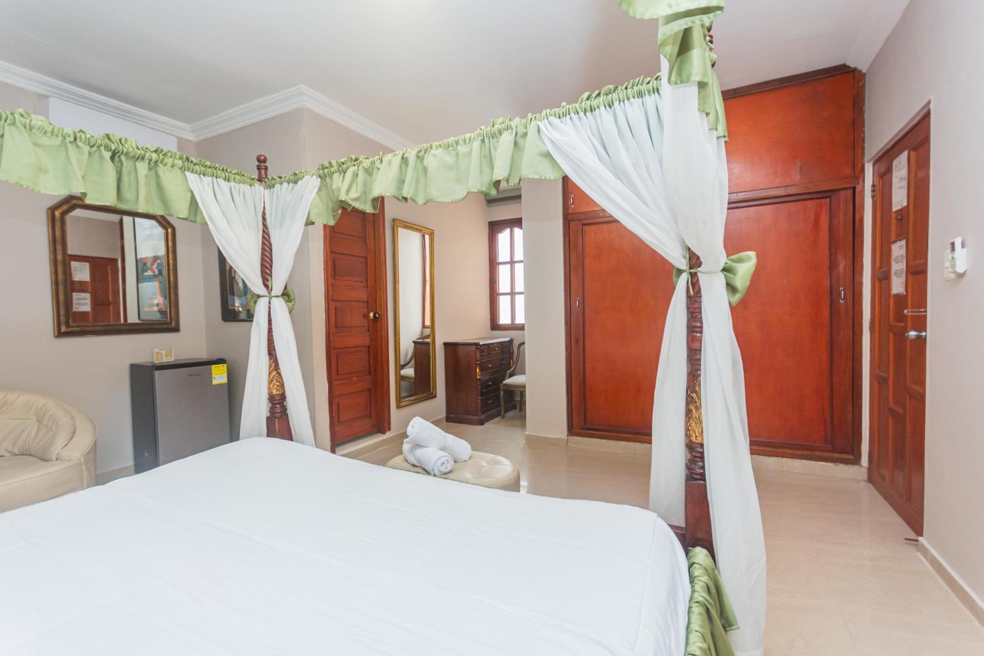 Hotel Baluarte Coast Cartagène Extérieur photo