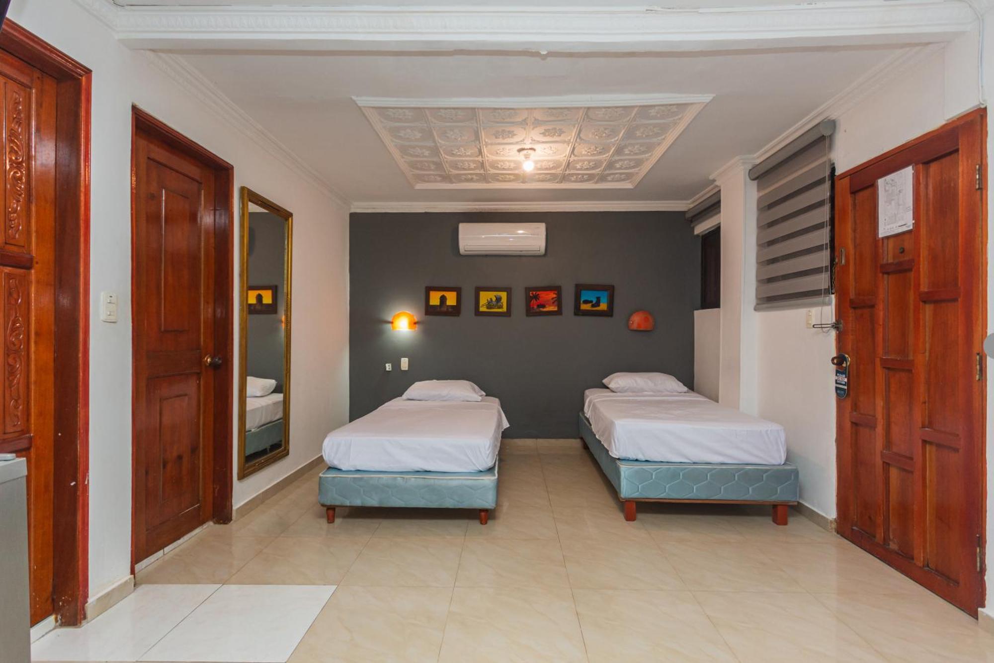 Hotel Baluarte Coast Cartagène Extérieur photo